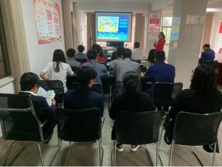 7月17日县防震减灾局工程师刘玉霞深入中国人民财产保险股份有限公司嵩明支公司开展防震减灾科普知识专题讲座 7月17日县防震减灾局工程师刘玉霞深入中国人民财产保险股份有限公司嵩明支公司开展防震减灾科普知识专题讲座